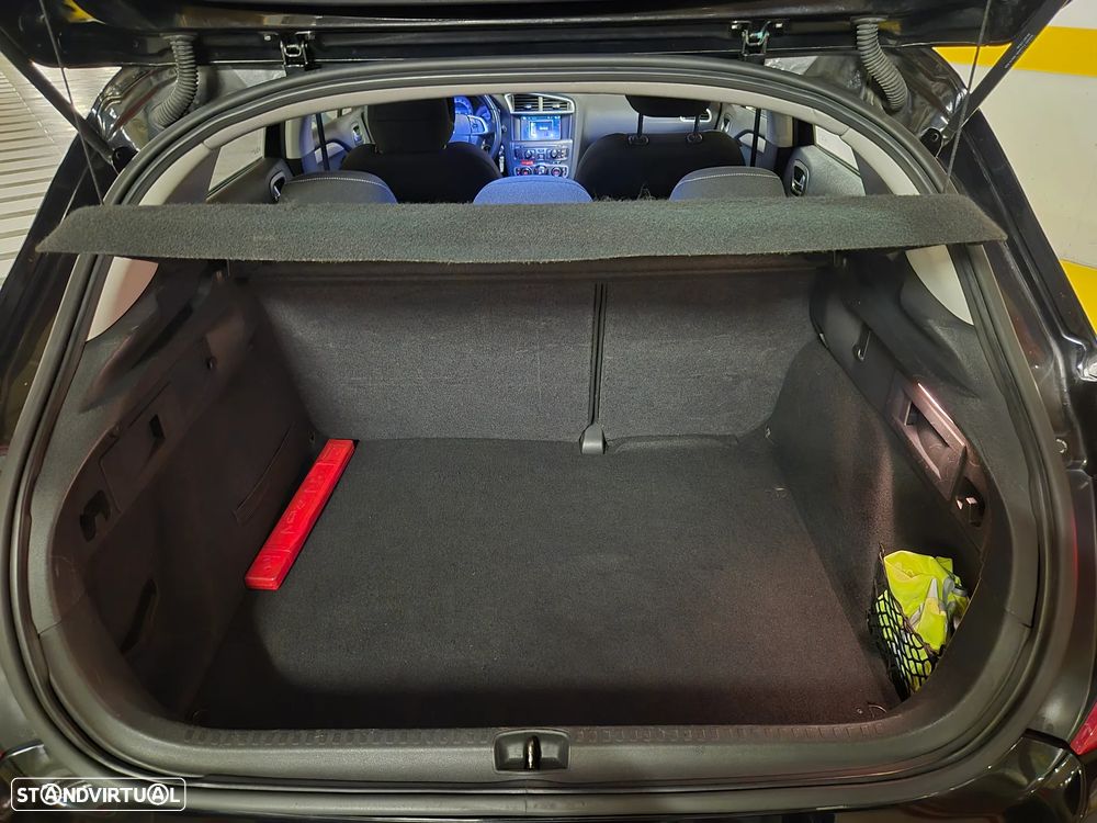Citroën C4 e-HDi 115 ETG6 Selection - 35