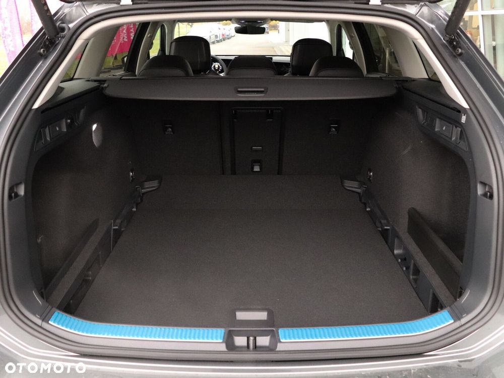 Volkswagen Passat - 21