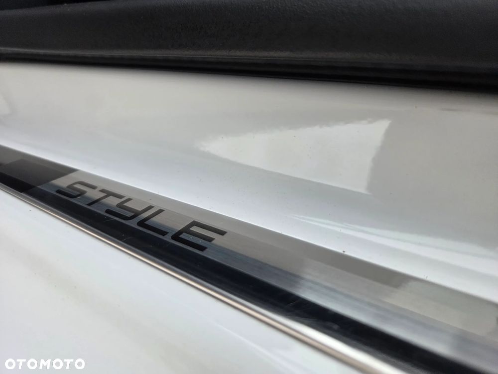 Peugeot 2008 Blue-HDi FAP 100 STOP & START Style - 25