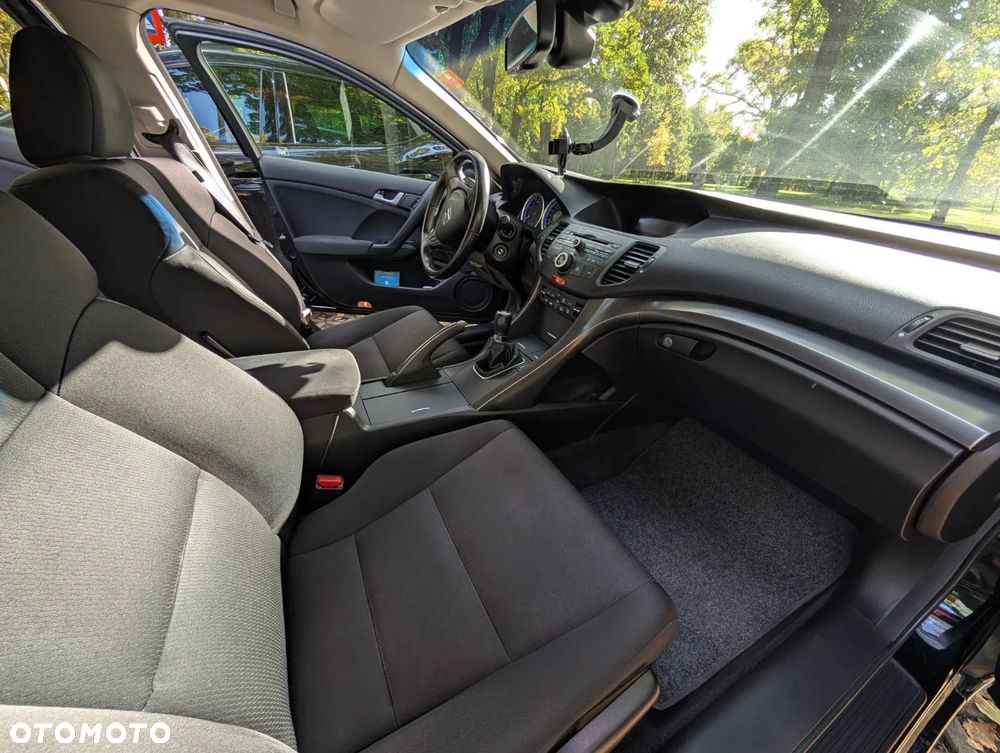 Honda Accord 2.0 Executive - 16