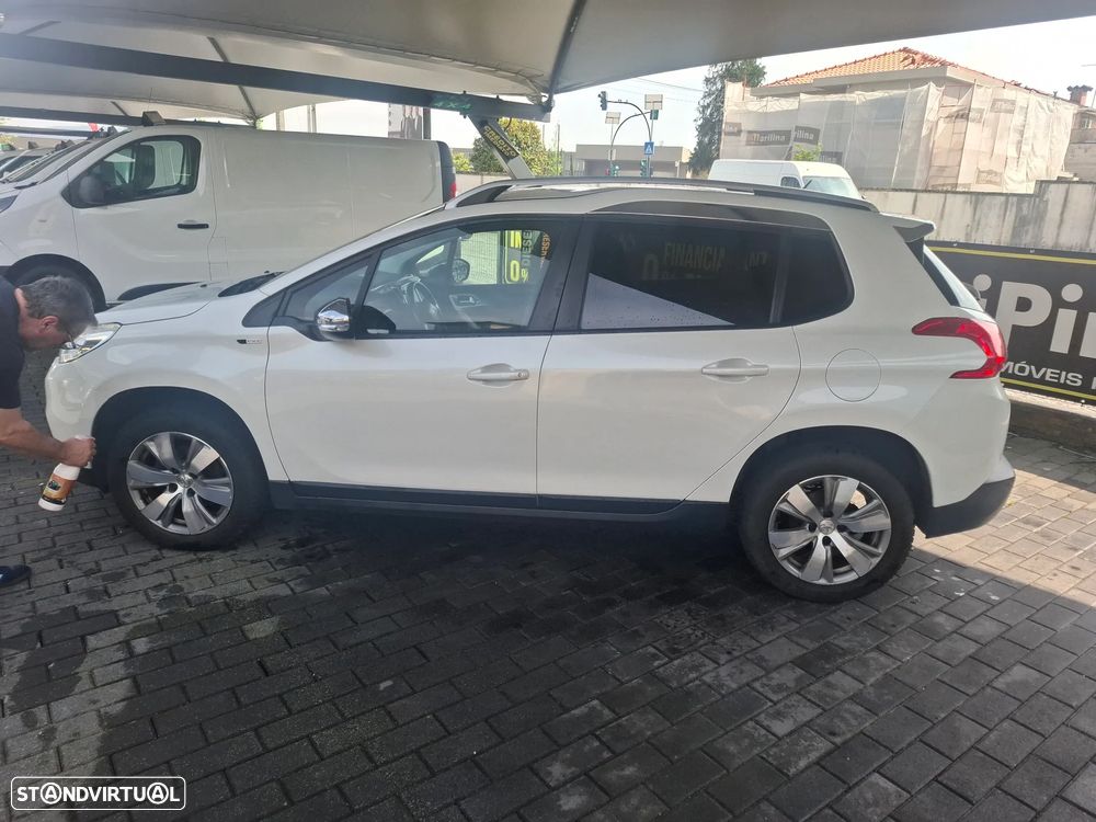 Peugeot 2008 1.2 PureTech Active - 19