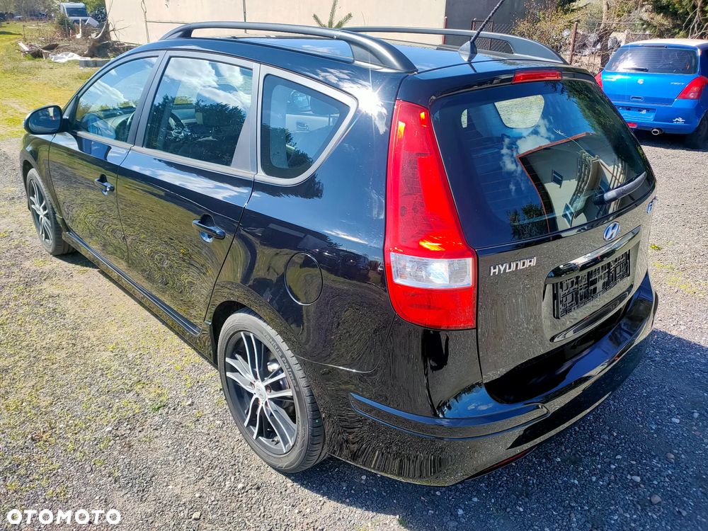 Hyundai i30 1.4 Base + World Cup - 14