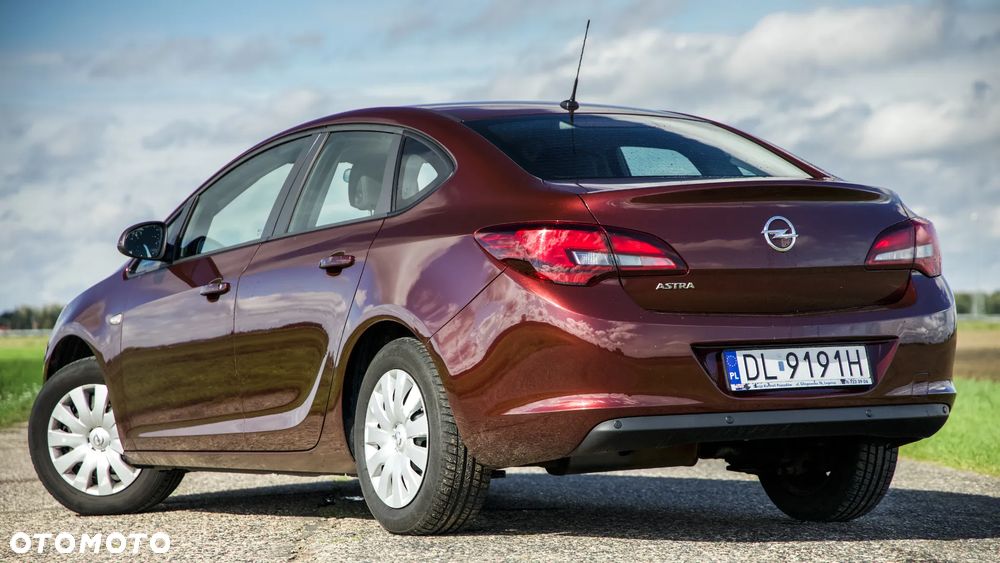 Opel Astra 1.6 Business EU6 - 13