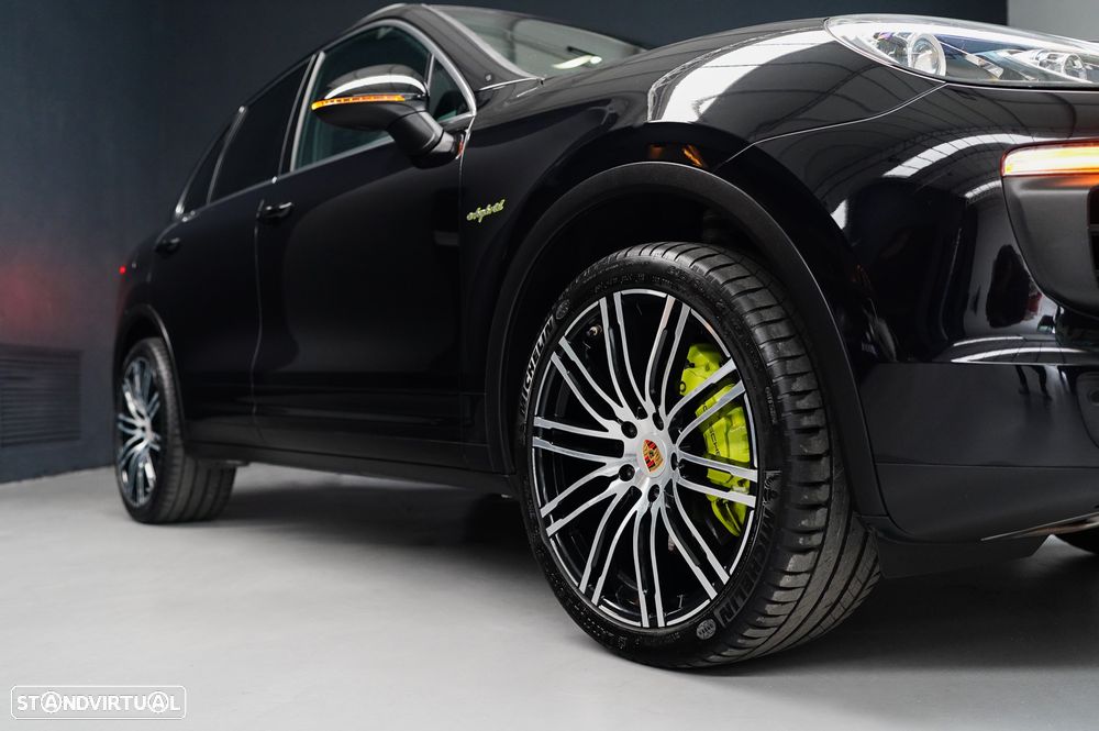 Porsche Cayenne S E-Hybrid - 7