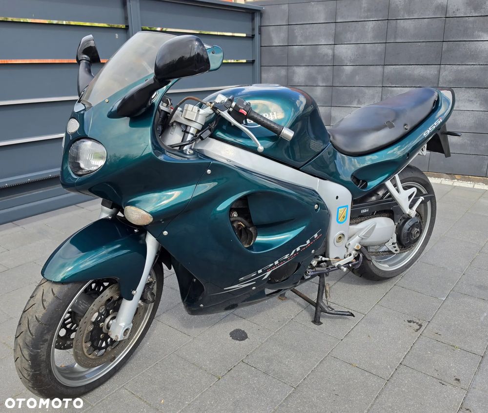 Triumph Sprint - 9
