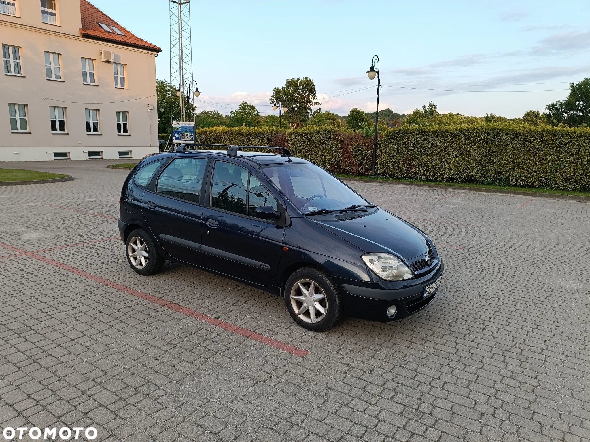 Renault Scenic 1.6 16V Confort Privilege - 9