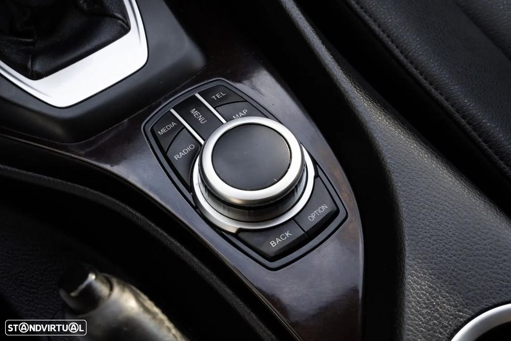 BMW X1 18 d sDrive Auto xLine - 19