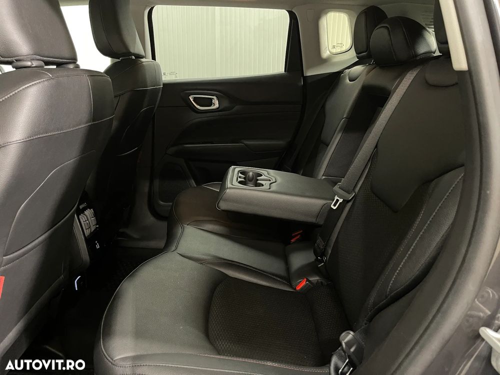 Jeep Compass 1.3 T-GDI 4xe Automatik Trailhawk - 12