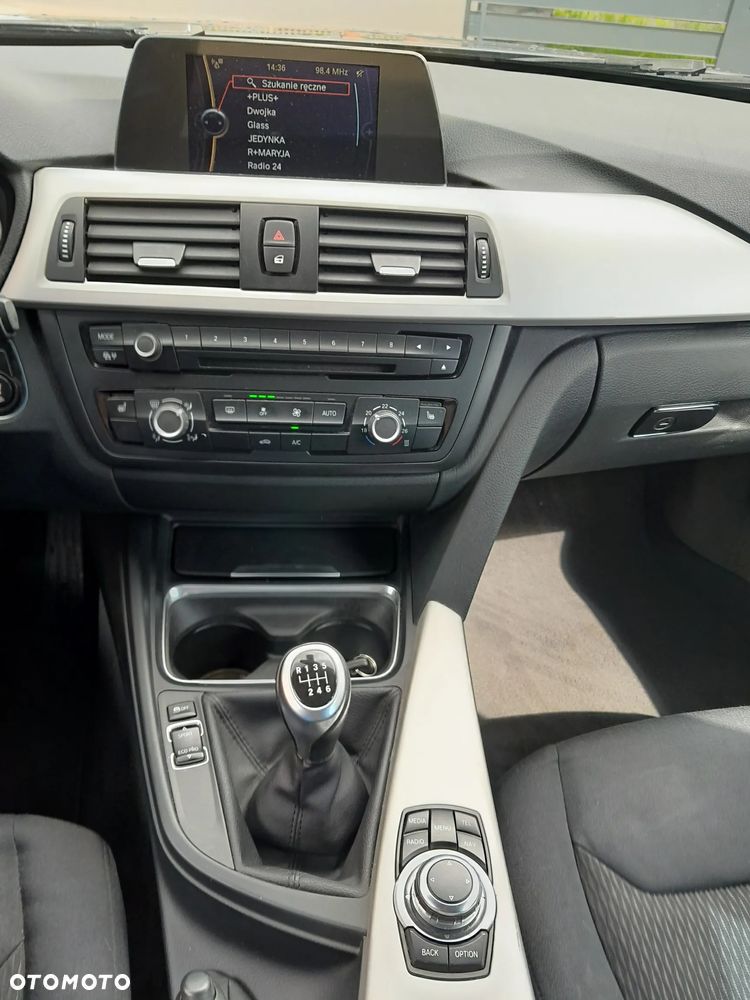 BMW Seria 3 320d - 8