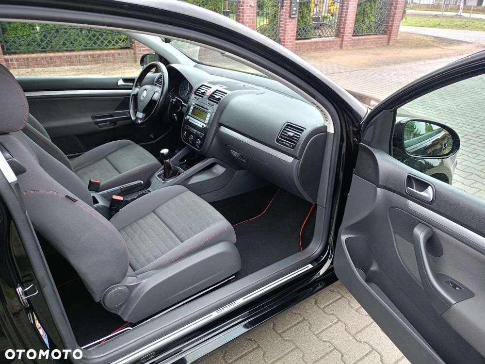 Volkswagen Golf - 13