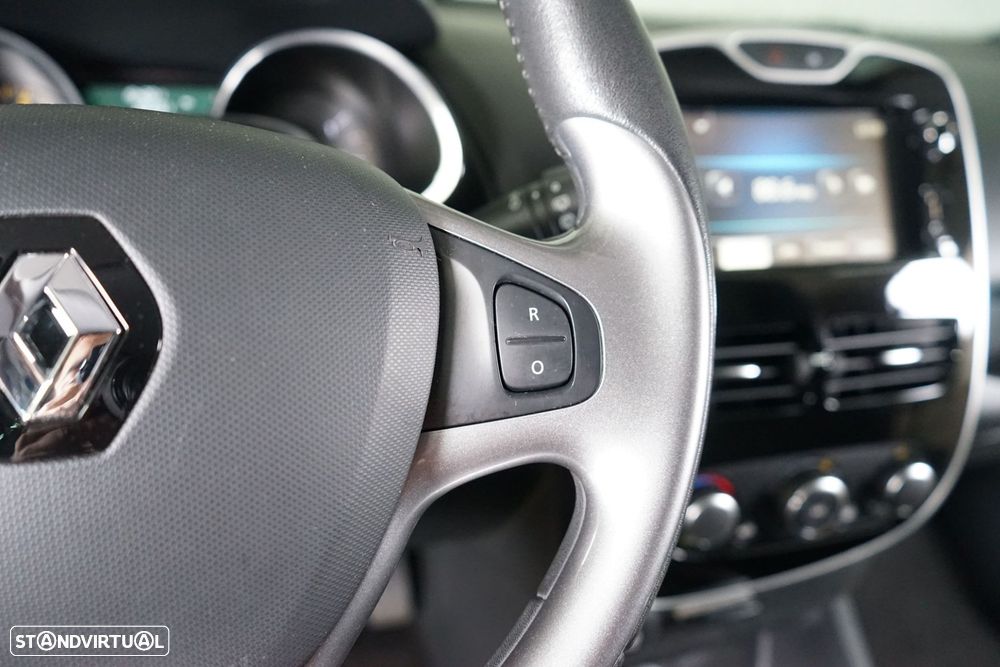 Renault Clio Sport Tourer 1.5 dCi Dynamique S - 23