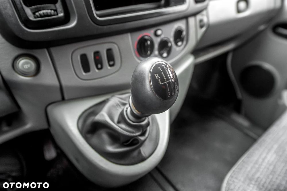 Renault Trafic - 22