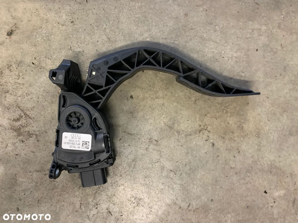 pedał potencjometr gazu 8K1723523 A6 C6 FL Lift 2.7 TDI - 1