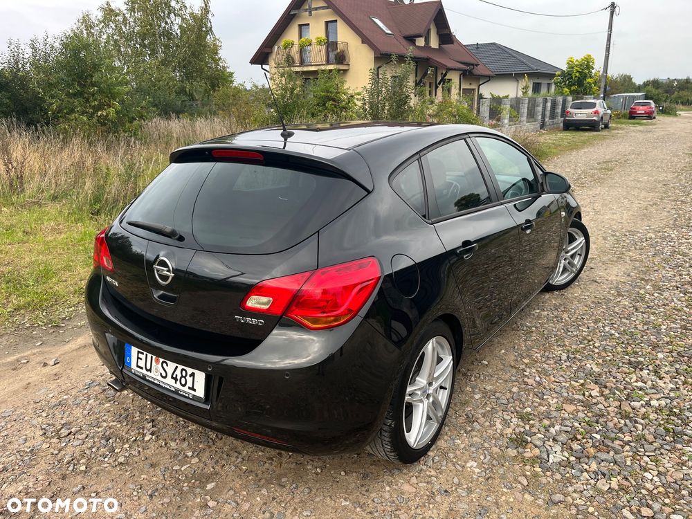 Opel Astra 1.6 Turbo 150 Jahre - 21