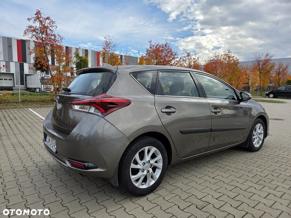 Toyota Auris - 6