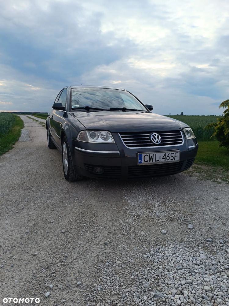 Volkswagen Passat 1.9 TDI Highline - 3