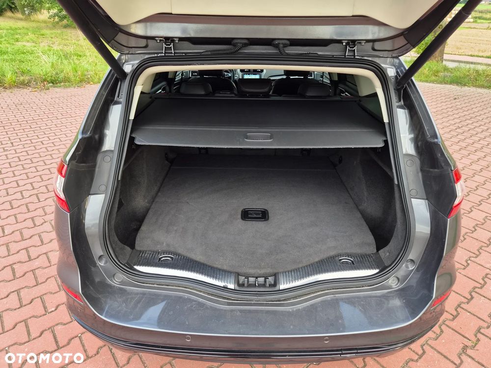 Ford Mondeo 2.0 TDCi Titanium PowerShift - 28