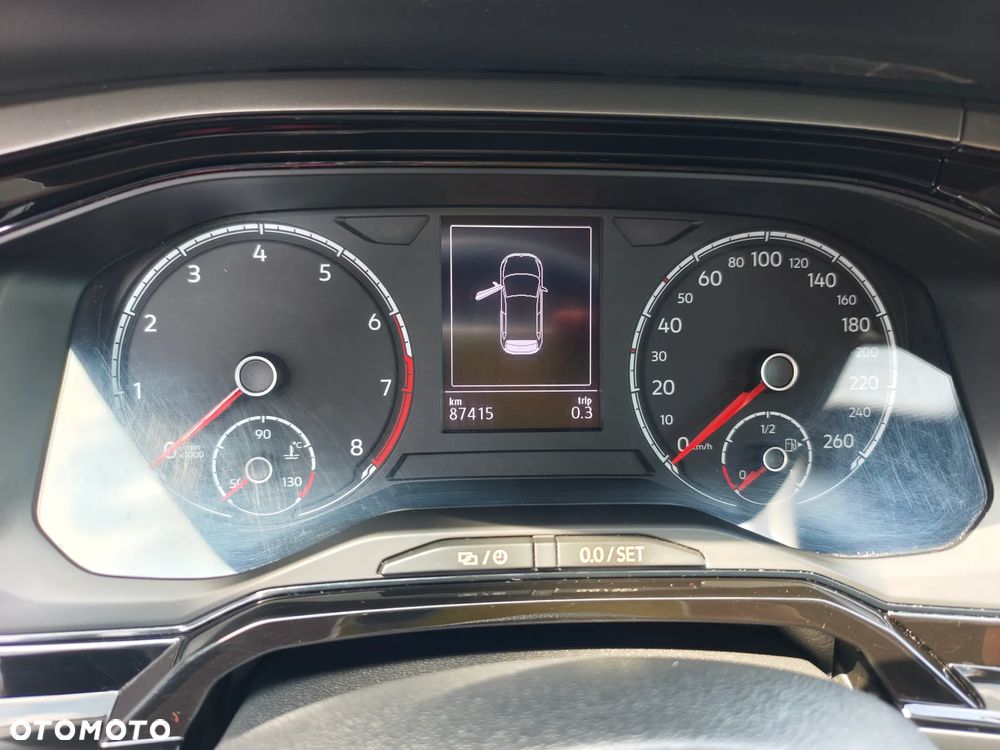 Volkswagen Polo 1.0 JOIN - 17