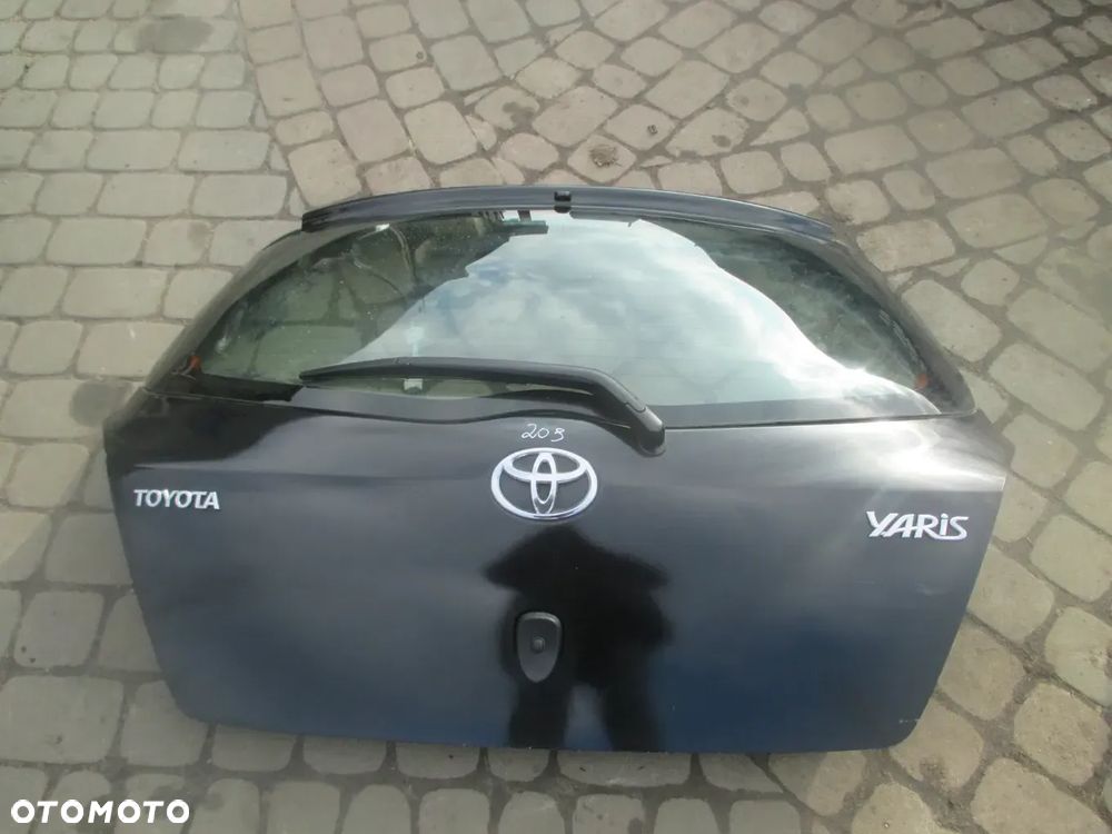 klapa Toyota Yaris II 209 bez rdzy - 1