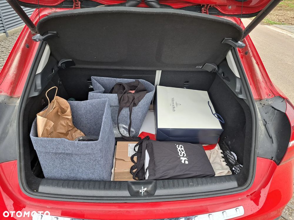 Mercedes-Benz GLA 180 d 7G-DCT Urban - 18