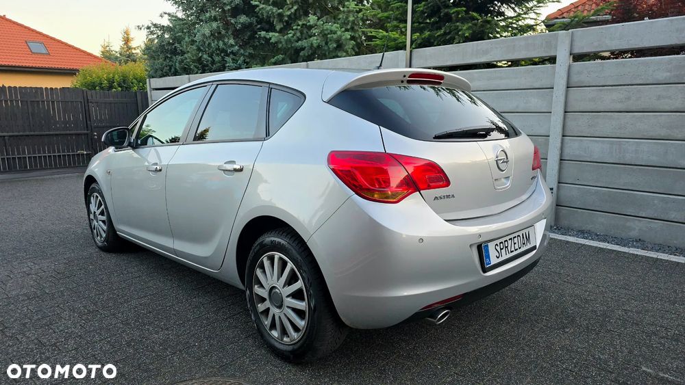 Opel Astra 1.4 Turbo Design Edition - 6