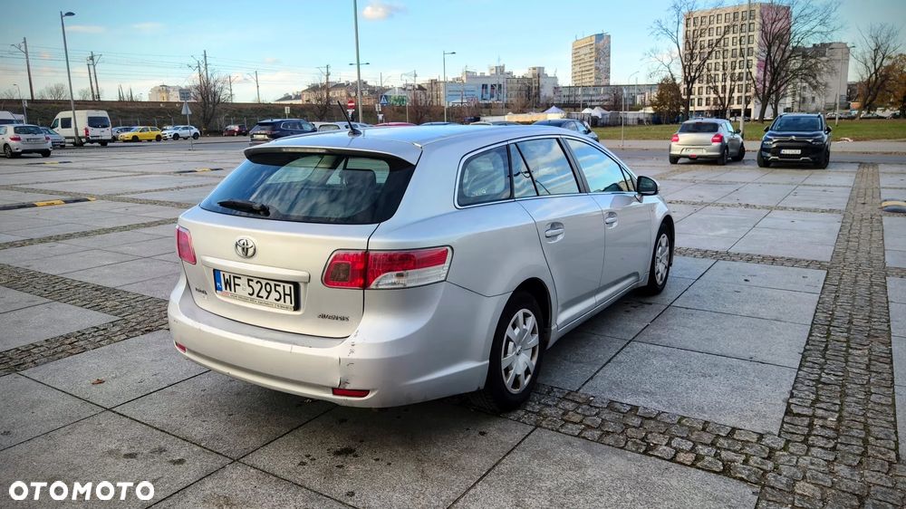 Toyota Avensis 2.0 D-4D Luna - 5