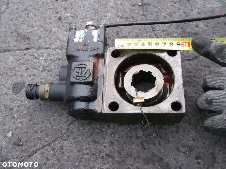 Przystawka odbioru mocy ZF MAN DAF IVECO RENAULT - 1