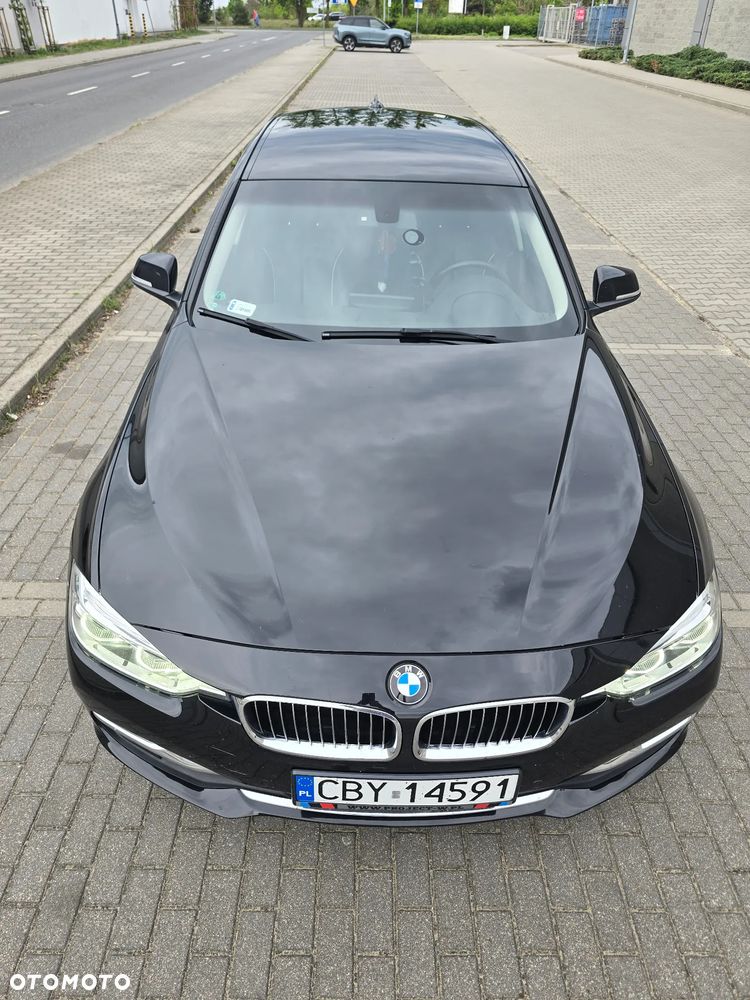 BMW Seria 3 320d Luxury Line - 4
