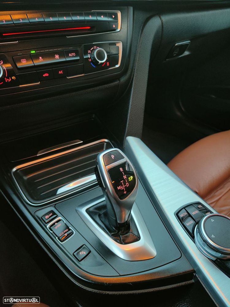 BMW 320 d Auto Line Sport - 49