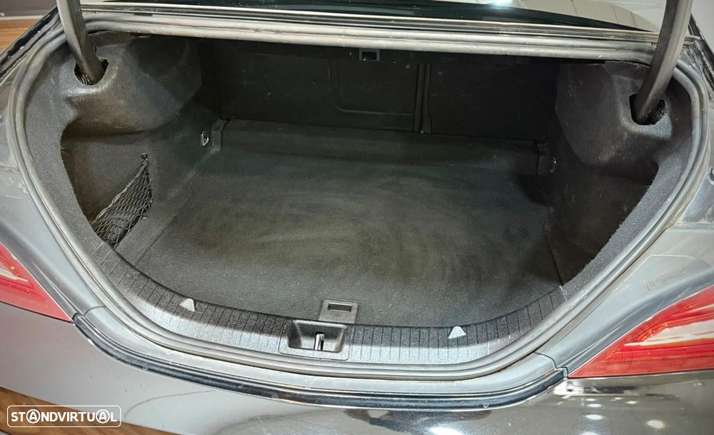 Mercedes-Benz CLA 180 - 12