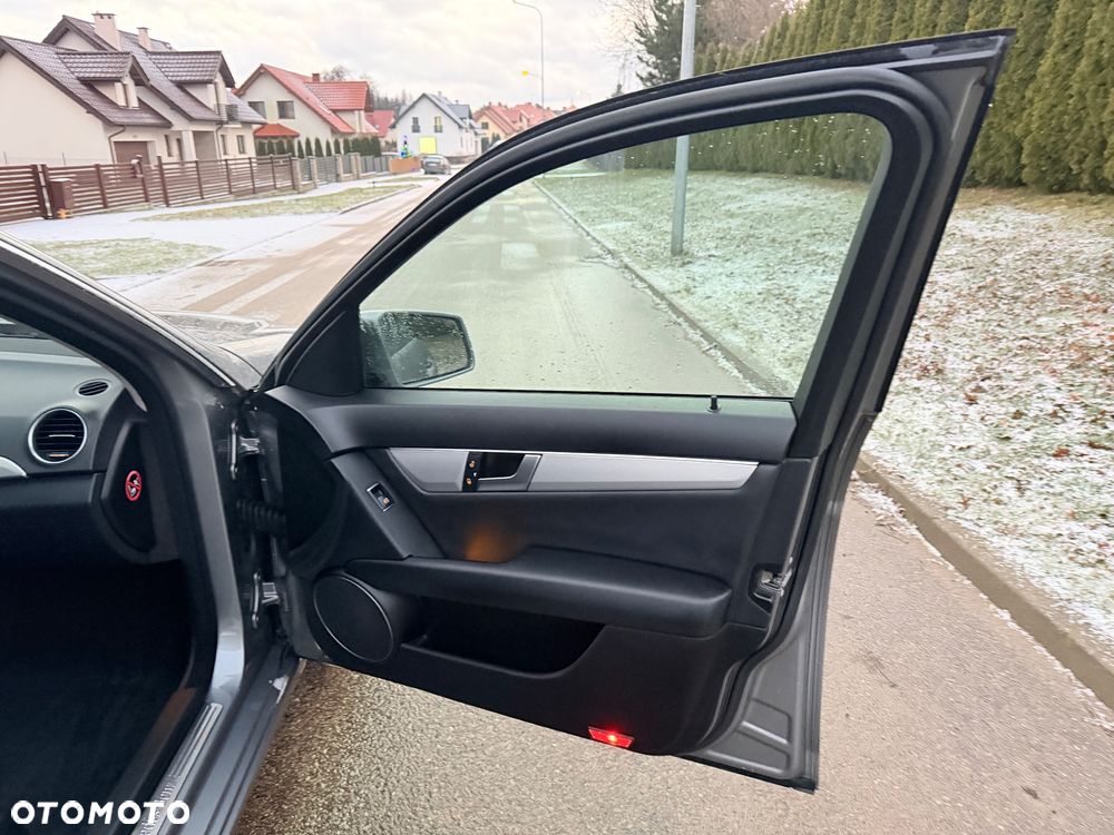 Mercedes-Benz Klasa C - 24