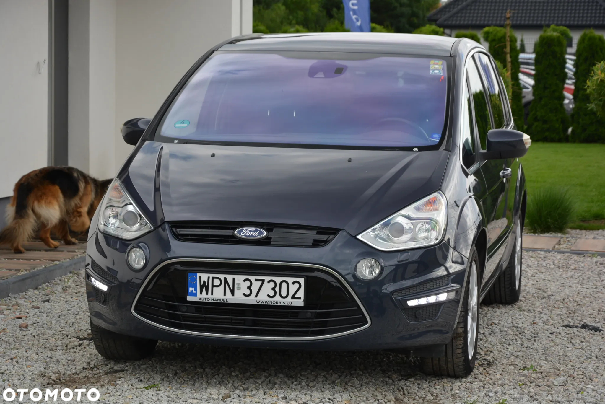 Ford S-Max - 11