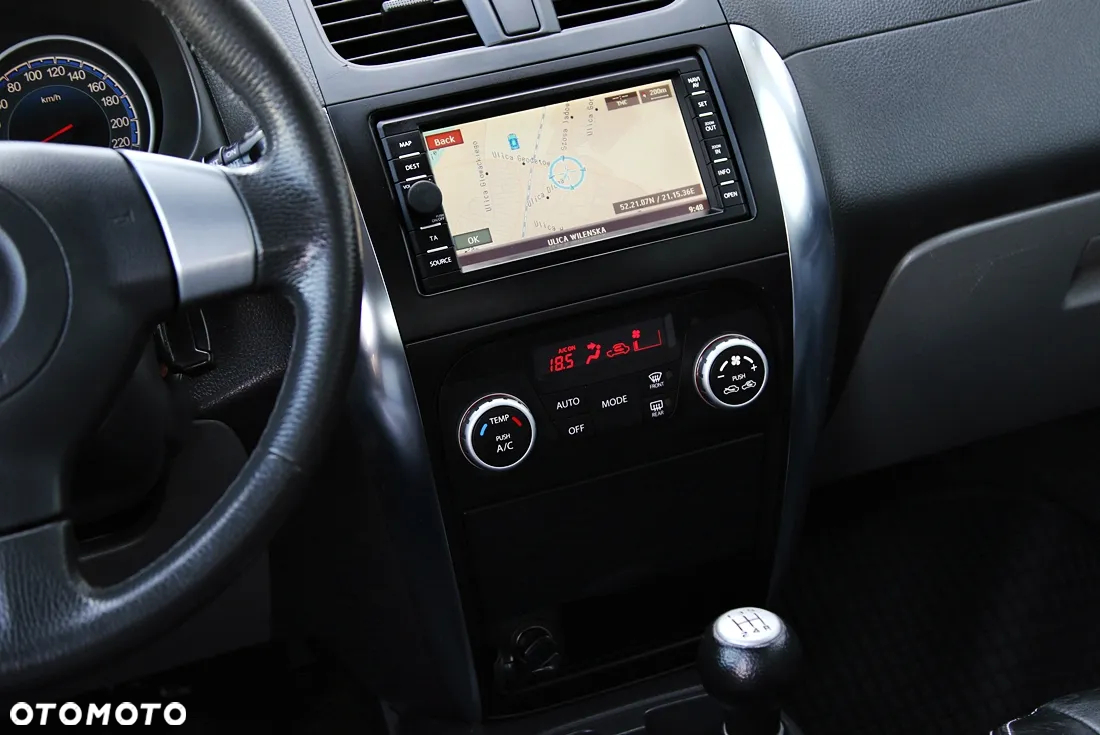 Suzuki SX4 1.6 Premium 4WD - 21