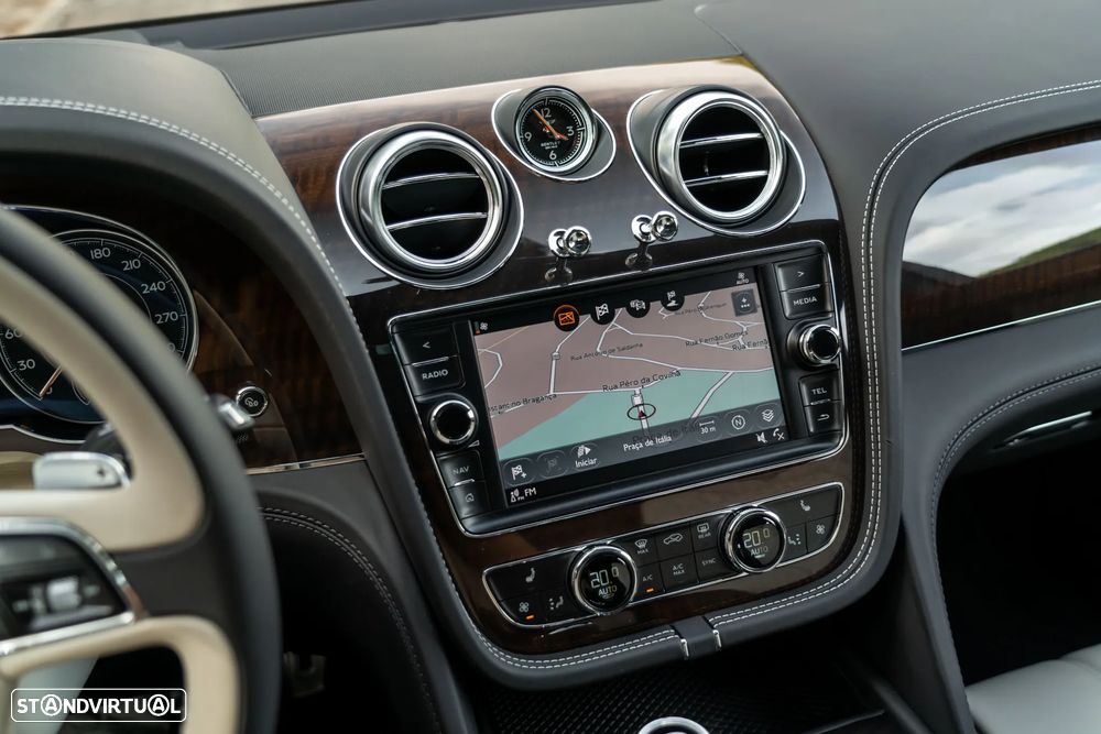 Bentley Bentayga V8 - 19