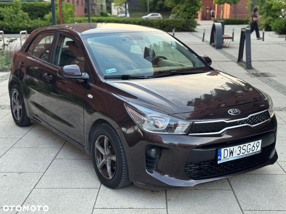 Kia Rio - 1