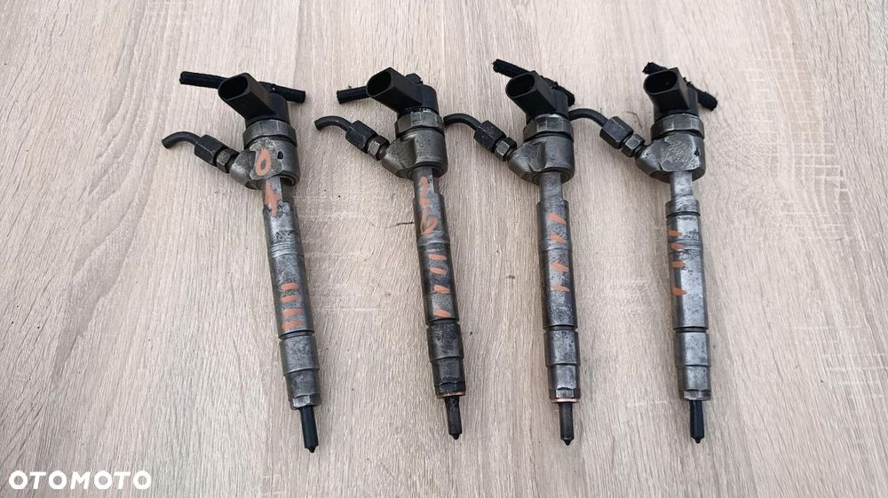 WTRYSKIWACZ WTRYSKI 4 SZT KPL MERCEDES W211 2.2 CDI A6130700587 - 1