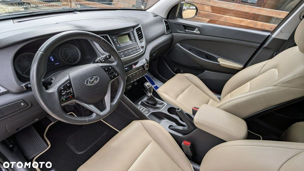 Hyundai Tucson - 16