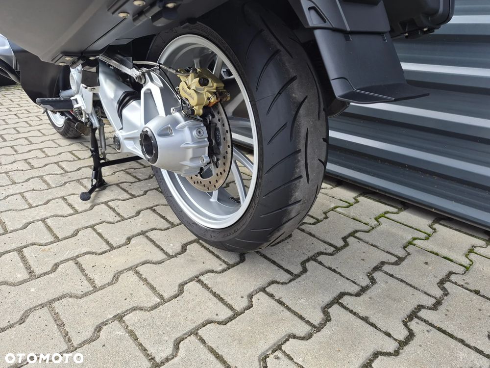 BMW R - 18