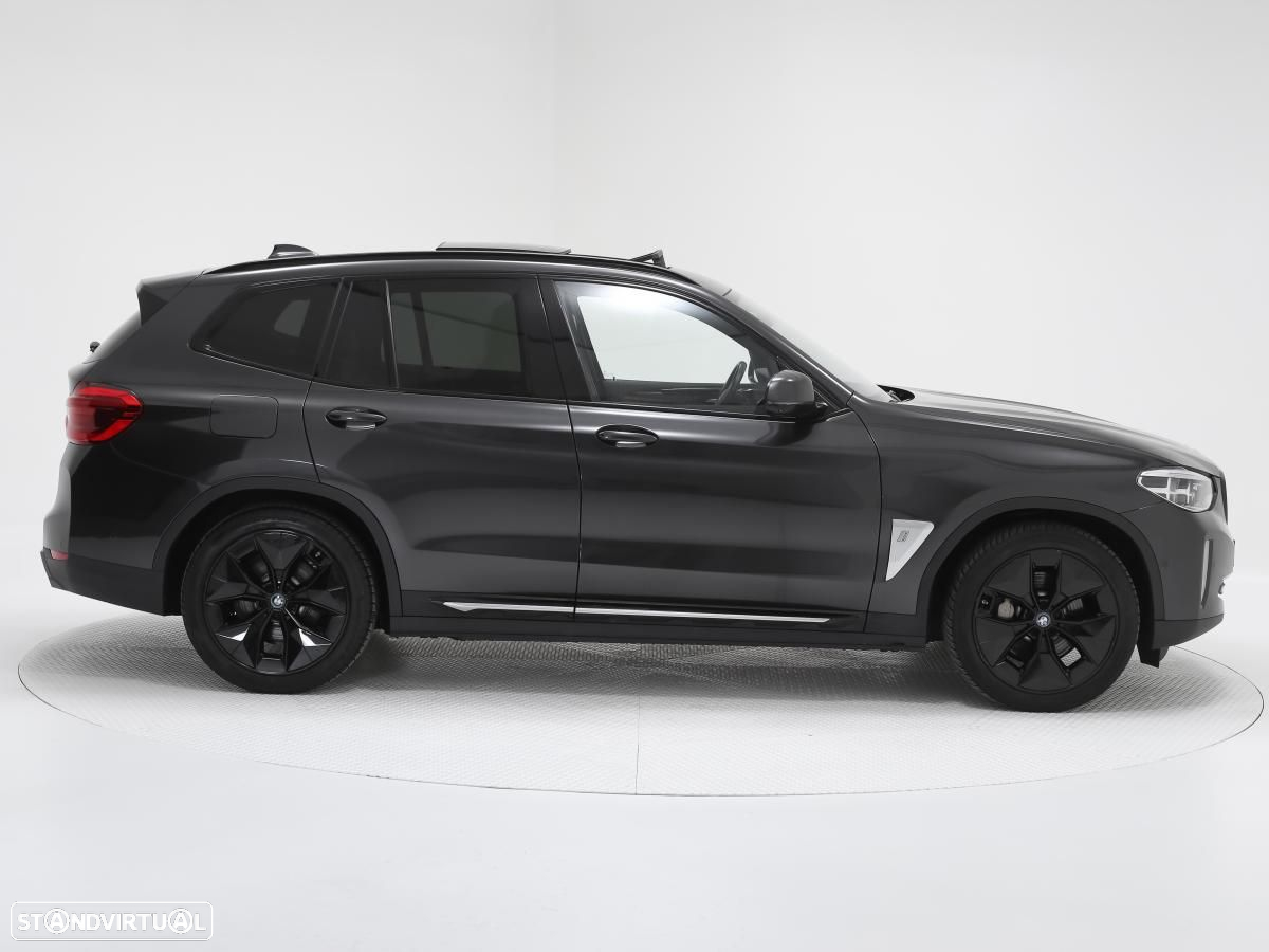 BMW iX3 - 2