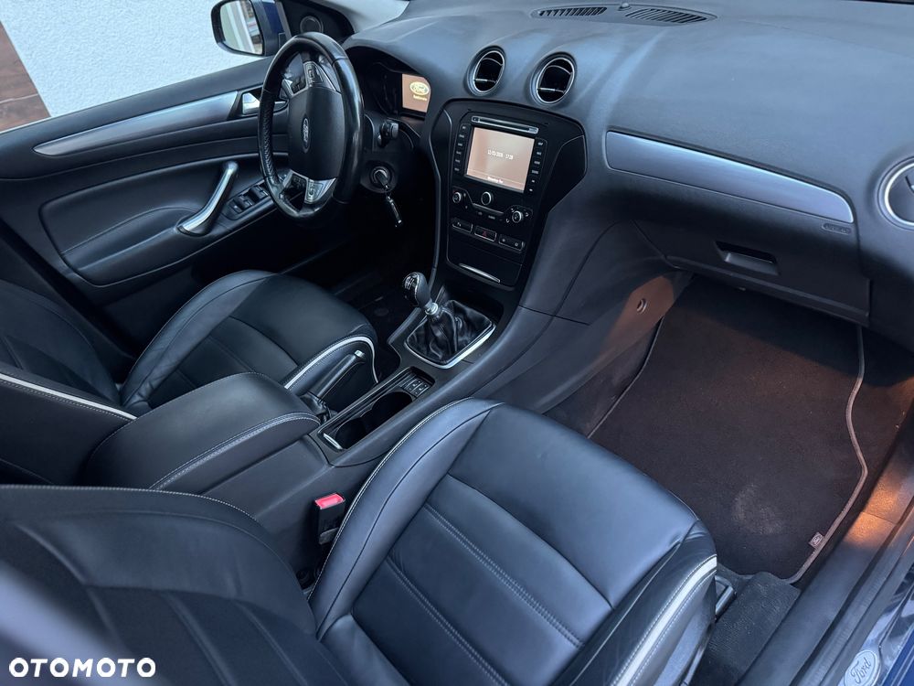 Ford Mondeo 2.0 TDCi Titanium X - 14