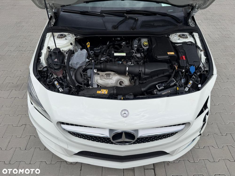 Mercedes-Benz CLA 250 7G-DCT AMG Line - 11