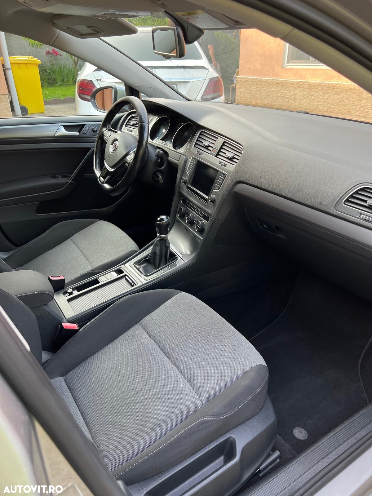 Volkswagen Golf 1.6 TDI BMT Highline - 10