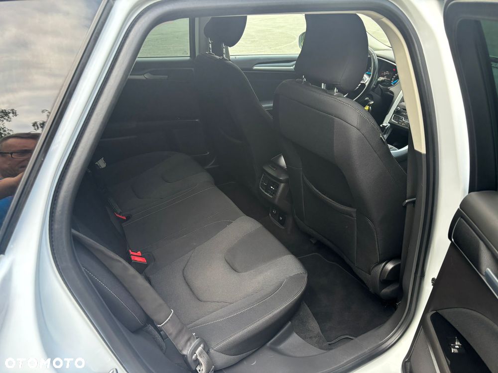 Ford Mondeo - 22