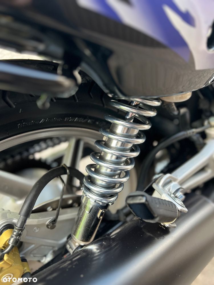 Honda CB - 8