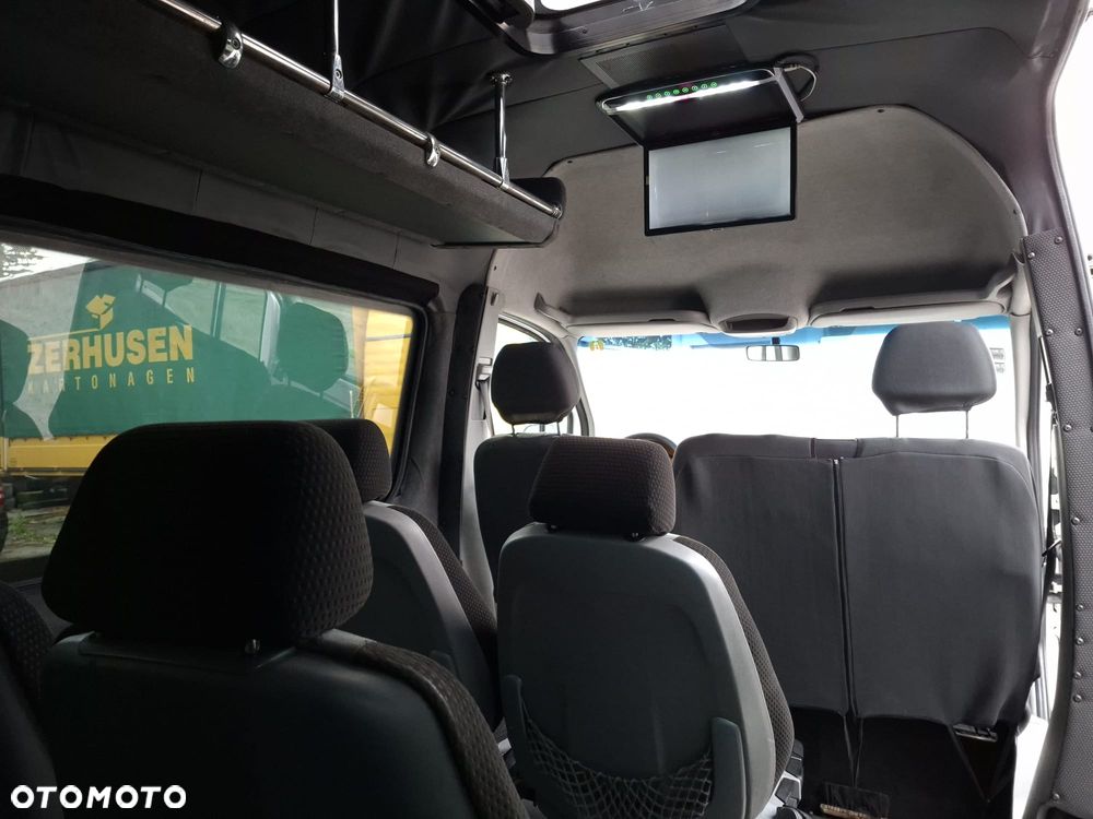 Mercedes-Benz Sprinter - 10