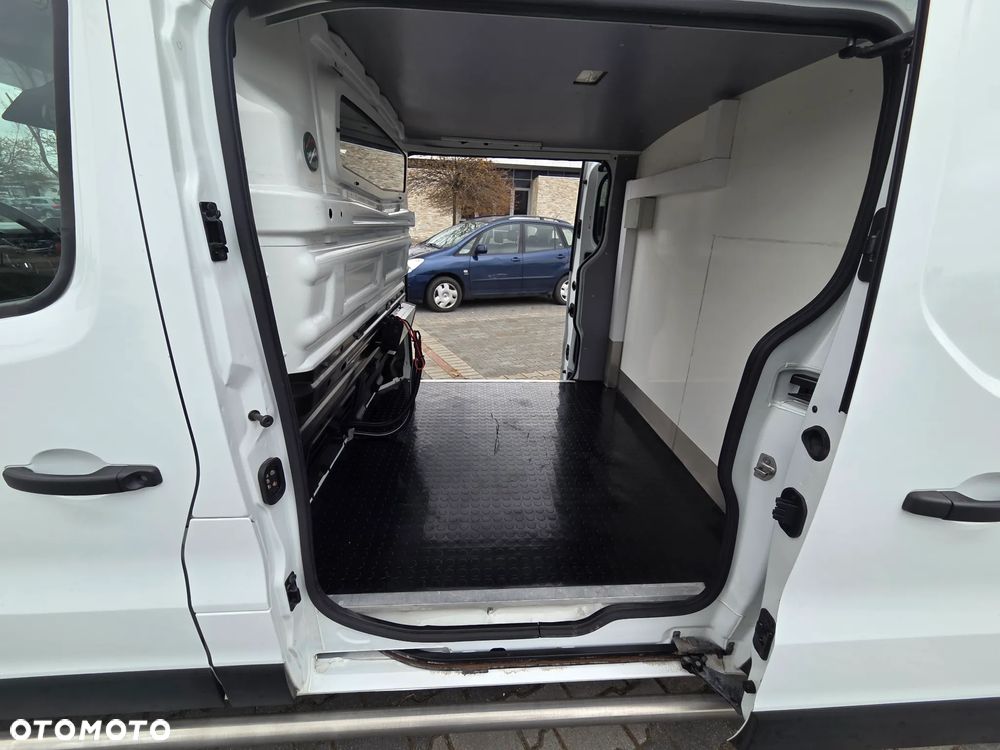 Renault Trafic - 19