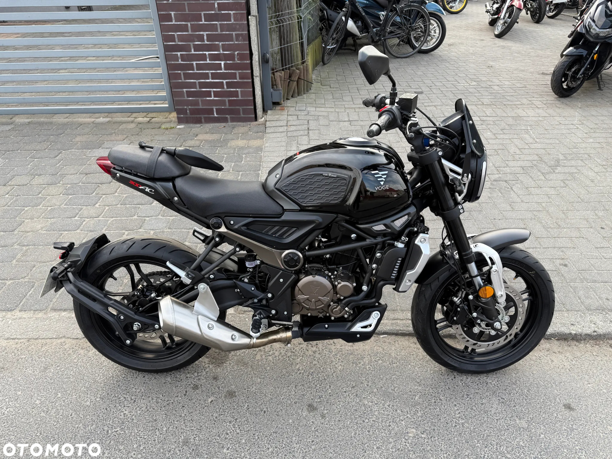 VOGE 300AC - 4