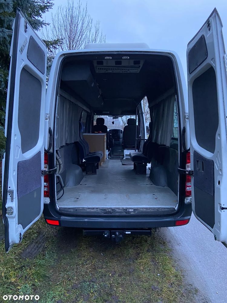 Mercedes-Benz Sprinter - 11