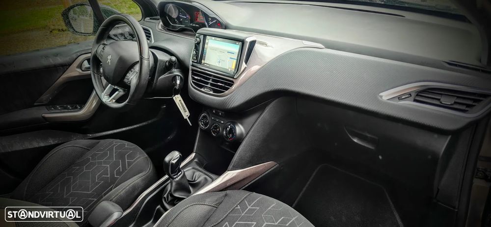 Peugeot 2008 1.6 BlueHDi GT Line - 14