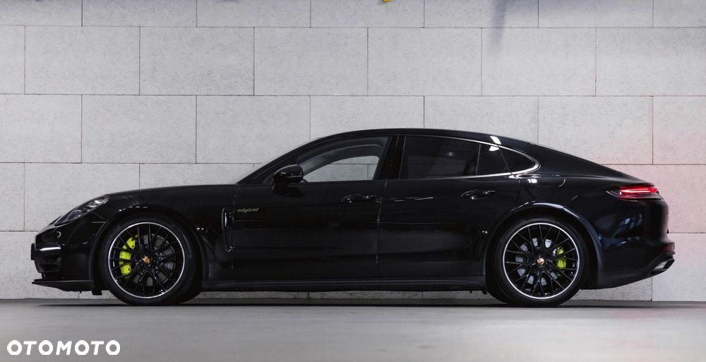 Porsche Panamera 4 E-Hybrid - 3